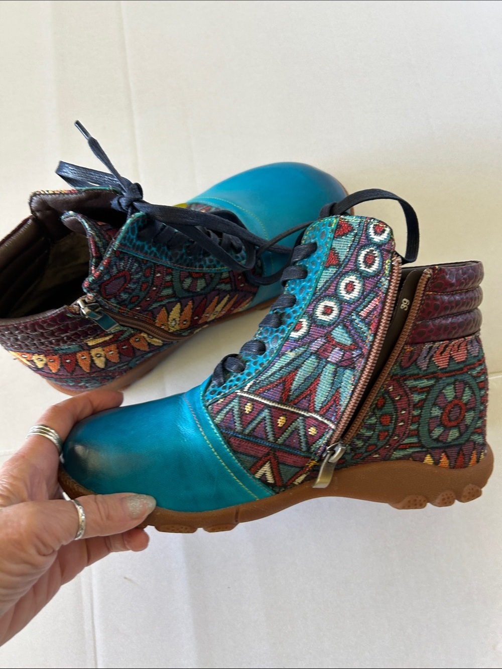 UNBRANDED BOHEMIAN FLORAL LEATHER COMFORTABLE WALKING BOOTS SZ 39 - Picture 6 of 13